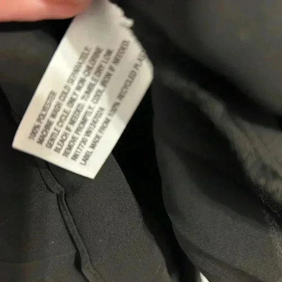 AVA &VIV size X black blouse.NWT accordion style. Long sleeve. V cut‎ neck. - Picture 6 of 8